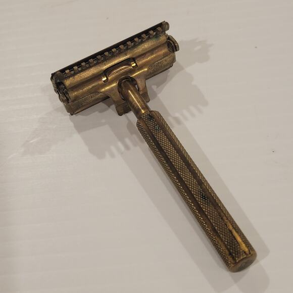 Vintage Valet Autostrop Safety Razor Gold tone. New York, USA - Picture 8 of 13